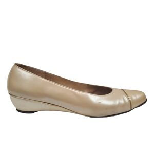 Vintage Salvatore Ferragamo Ivory and Gold Cap Toe Wedge Size 8 Women's Shoes